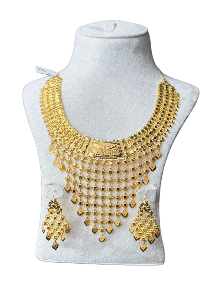 22K Gold Necklace & Ring & Earrings 34.7g