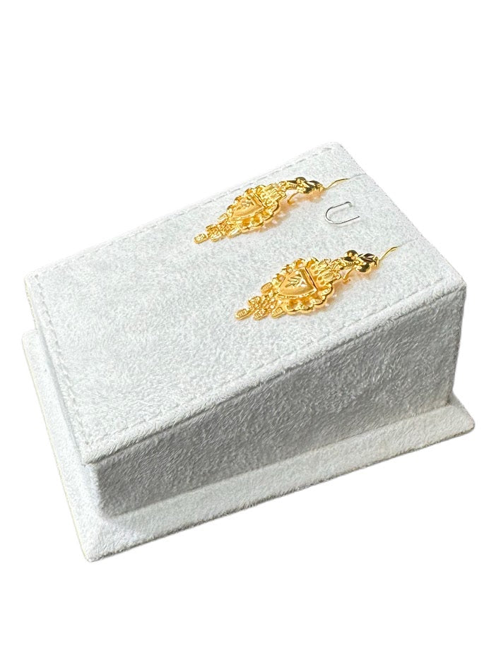 22K Gold Earrings 3.96g