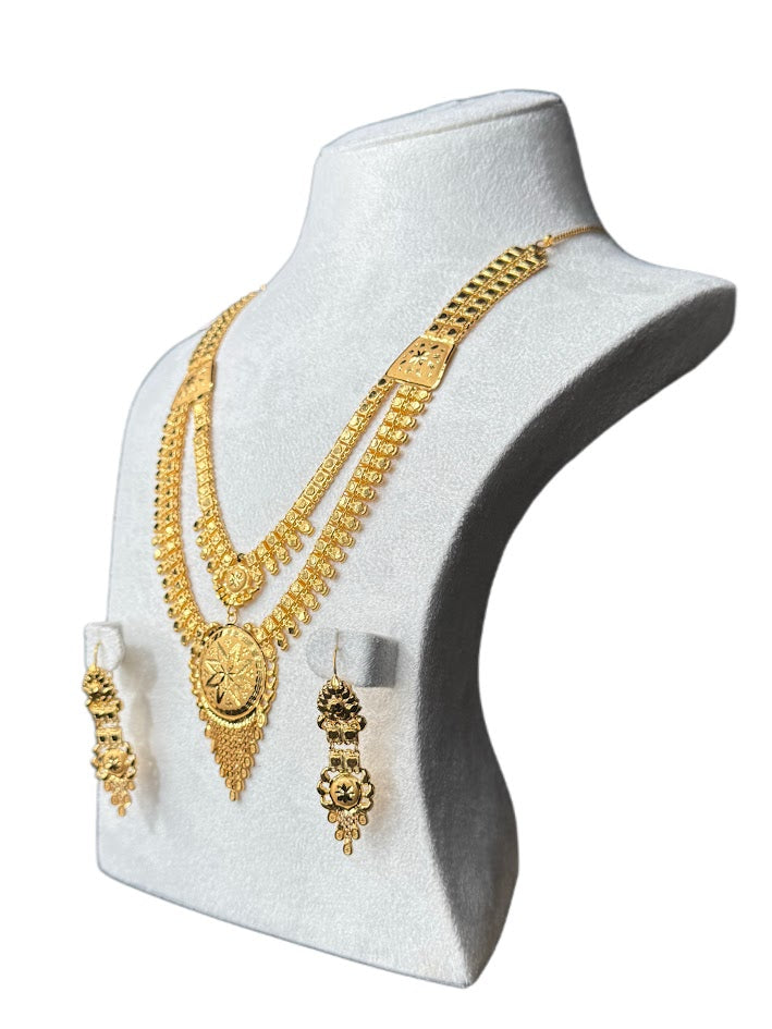 22K Gold Necklace & Ring & Earrings 22.67g