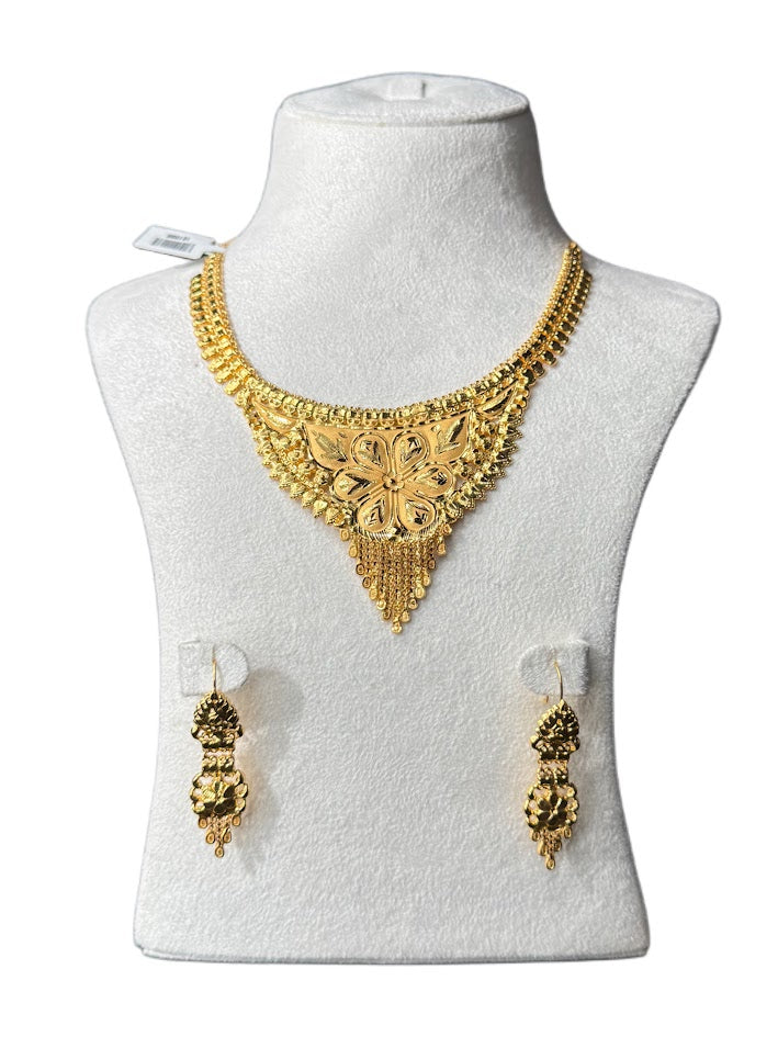 22K Gold Necklace & Ring & Earrings 19.77g