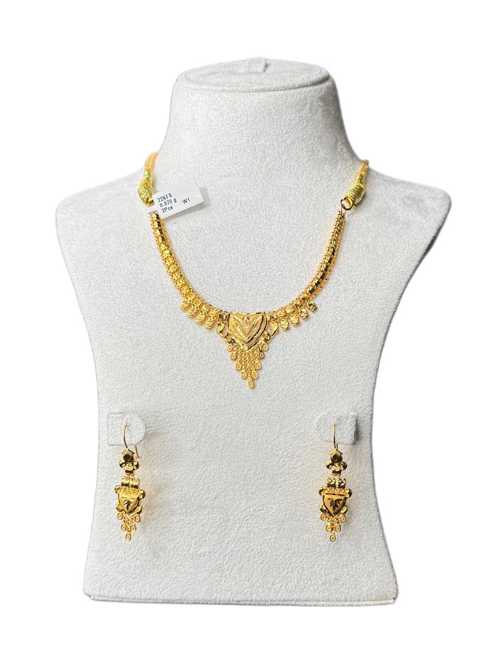 22K Gold Necklace & Ring & Earrings 8.97g