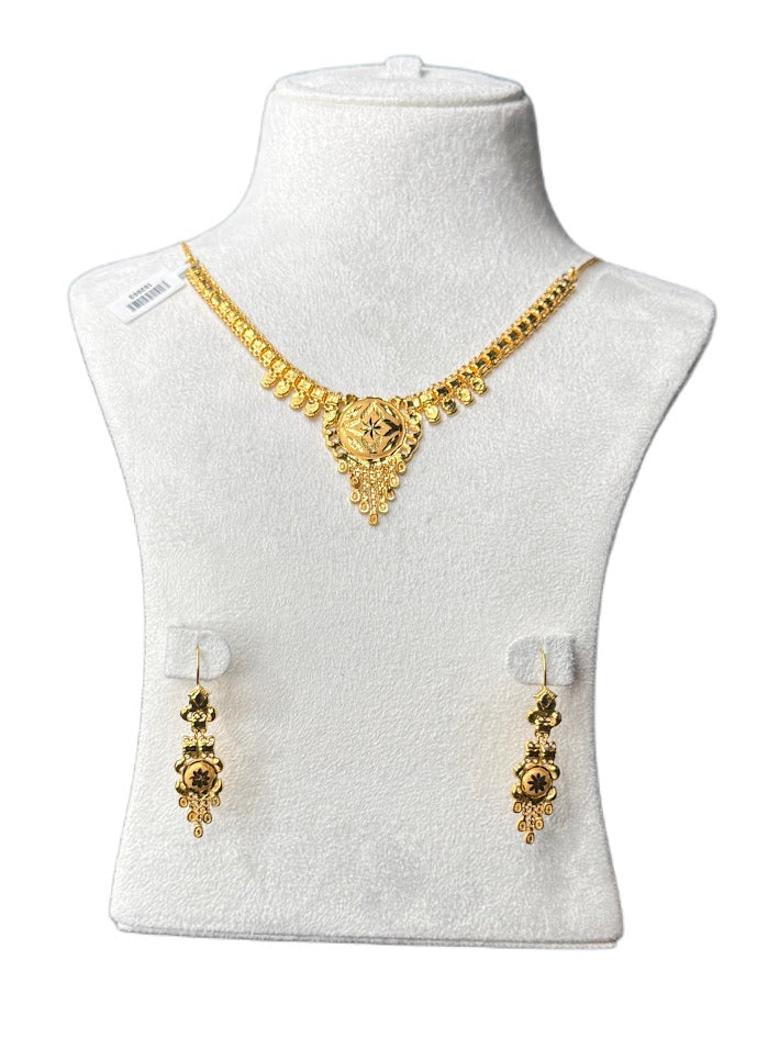 22K Gold Necklace & Ring & Earrings 9.04g