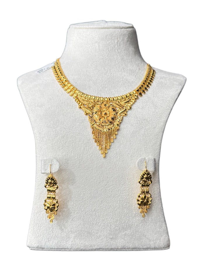 22K Gold Necklace & Earrings 17.24g