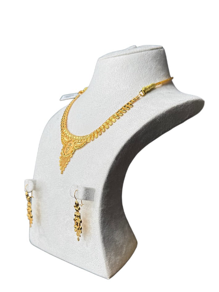 22K Gold Necklace & Earrings 12.34g