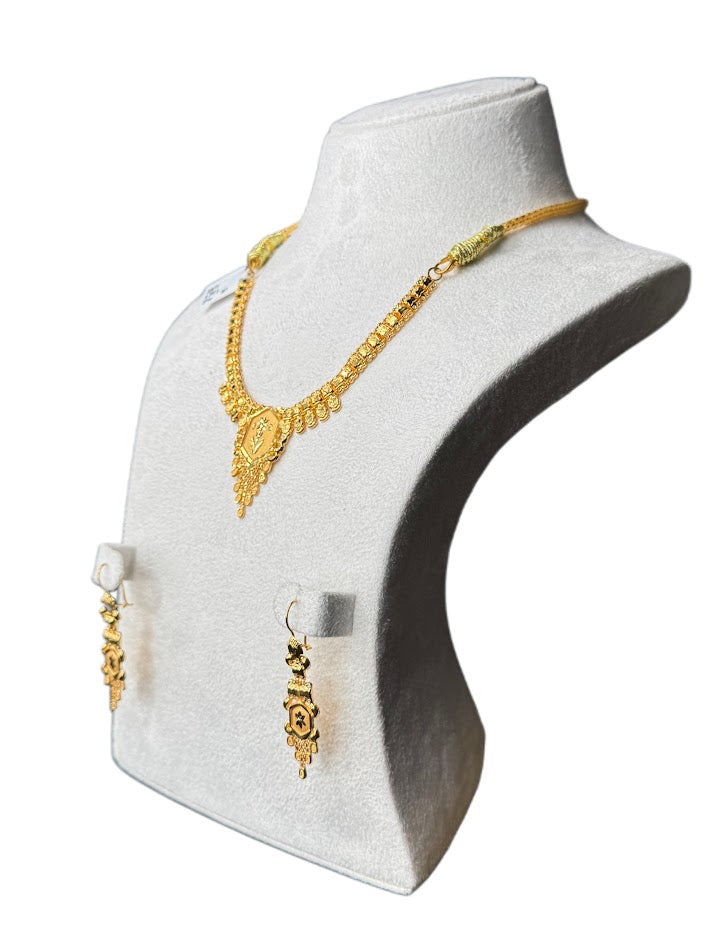 22K Gold Necklace & Earrings 9.29g