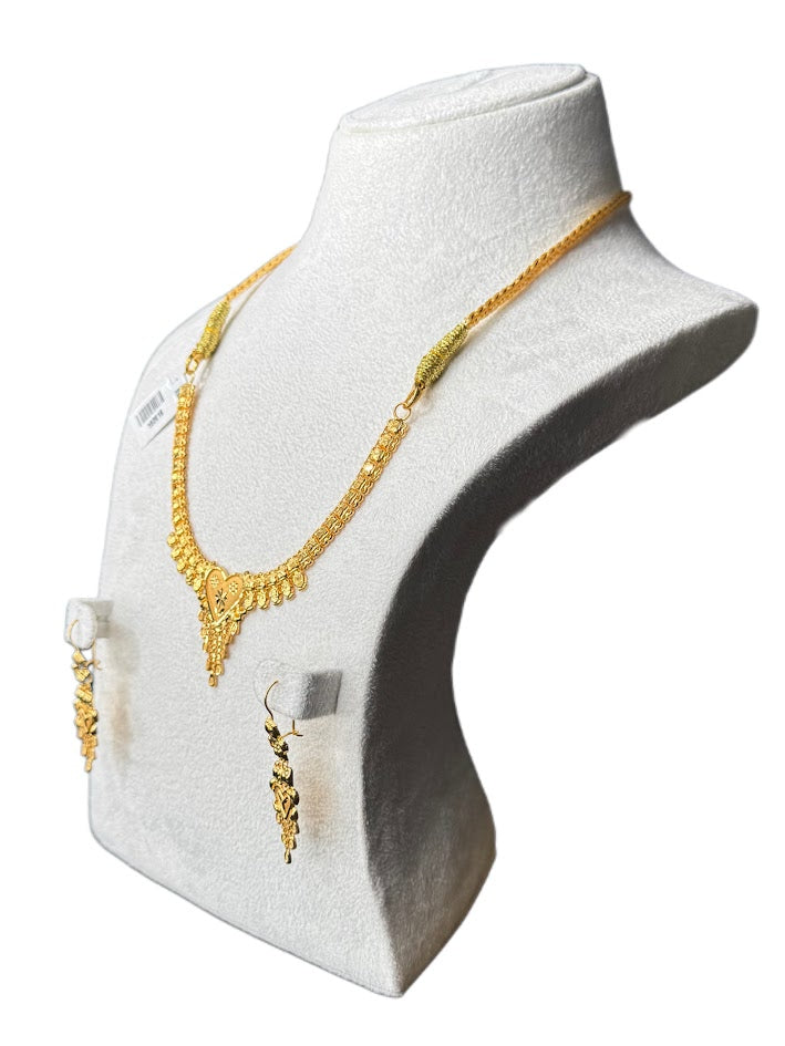 22K Gold Necklace & Earrings 8.75g