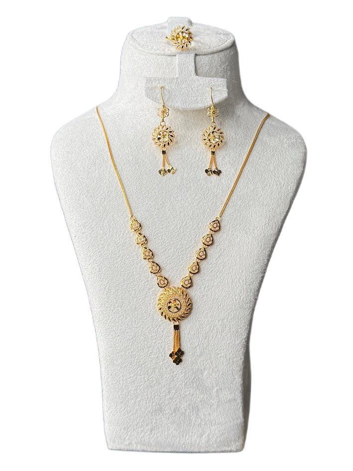 22K Gold Necklace & Ring & Earrings 15.1g