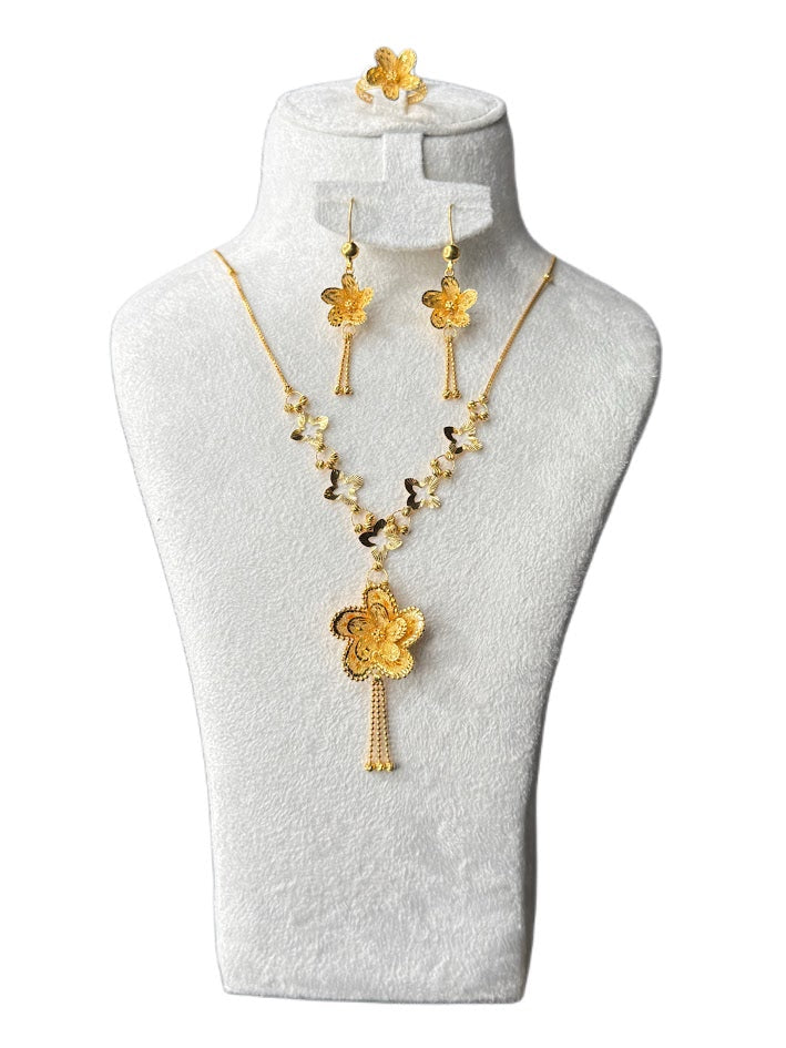 22K Gold Necklace & Ring & Earrings 18.94g