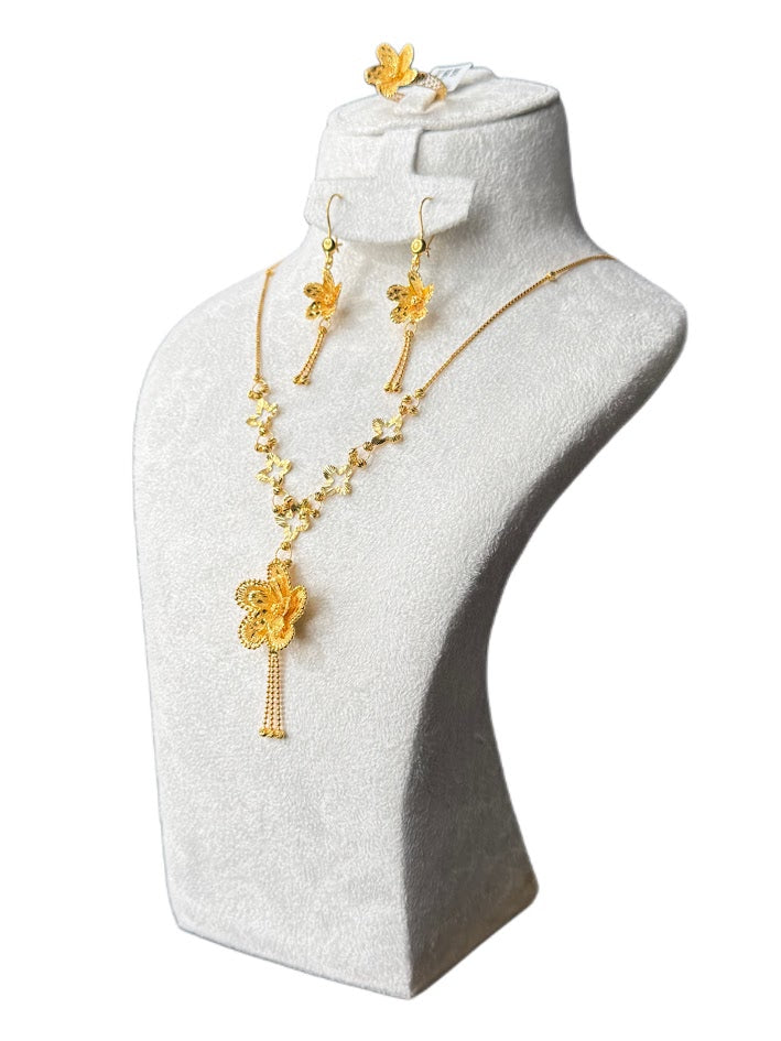 22K Gold Necklace & Ring & Earrings 18.94g