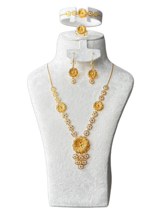 22K Gold Necklace & Ring & Earrings 23.9g