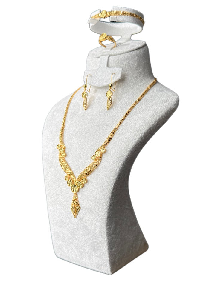 22K Gold Necklace & Ring & Earrings,Bracelet 31.1g
