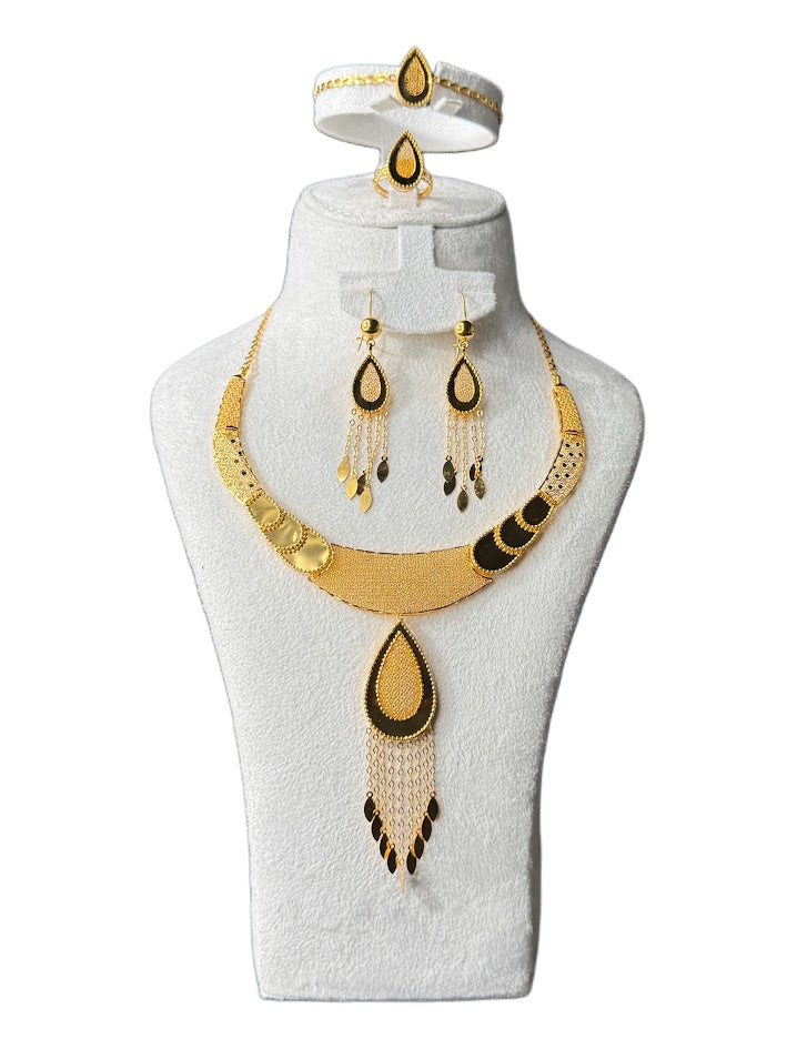 22K Gold Necklace & Ring & Earrings 38.14g