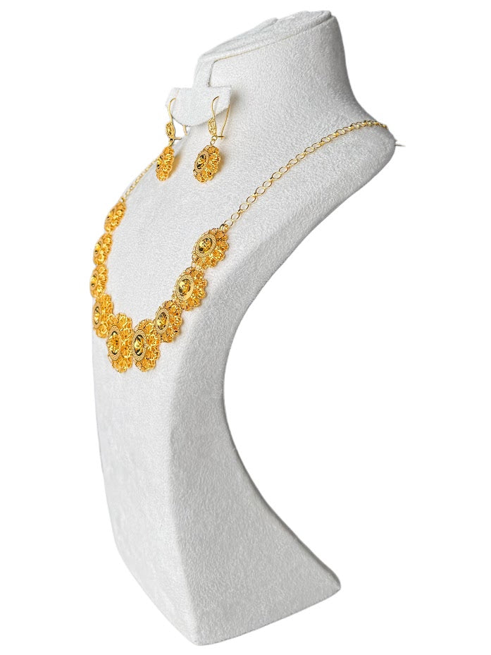 22K Gold Necklace & Earrings 35.6g