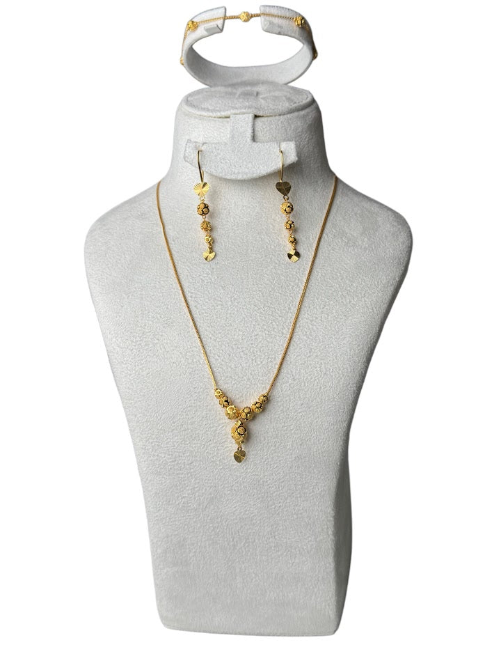 22K Gold Necklace  & Earrings 16.72g