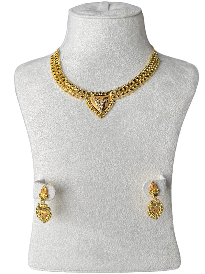 22K Gold Necklace &Earrings 10g
