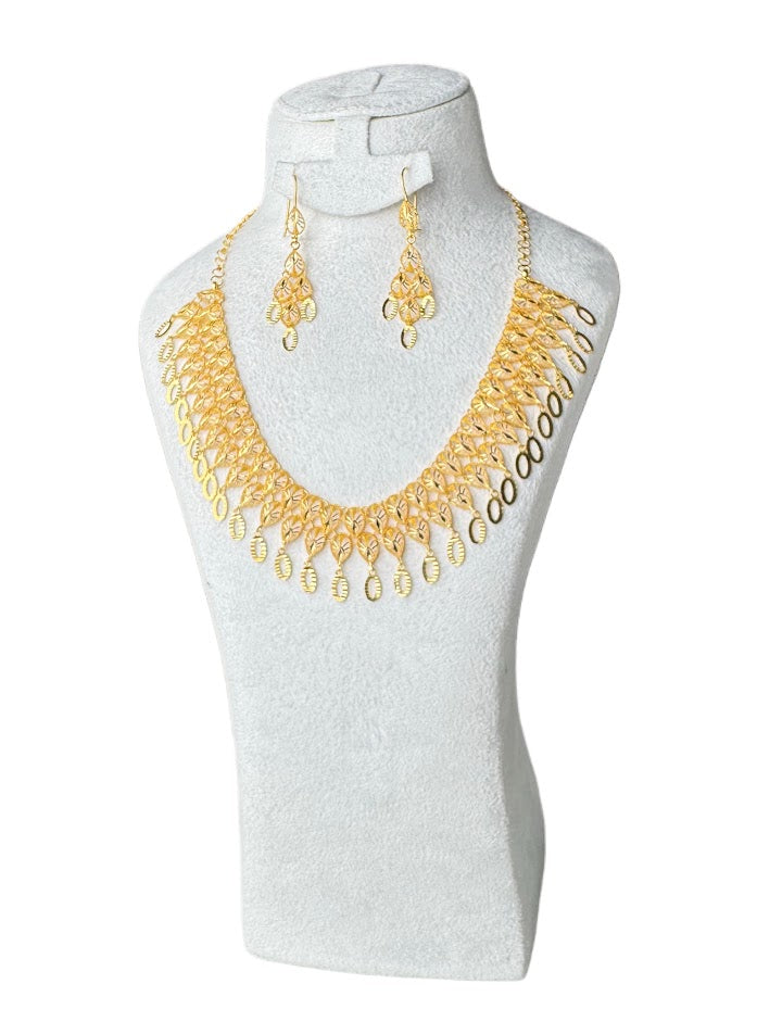 22K Gold Necklace & Earrings 31.24g