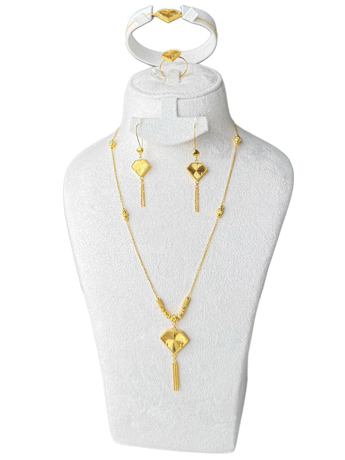 22K Gold Necklace & Ring & Earrings 24.69g