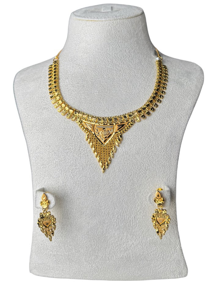 22K Gold Necklace & Ring & Earrings 14.11g