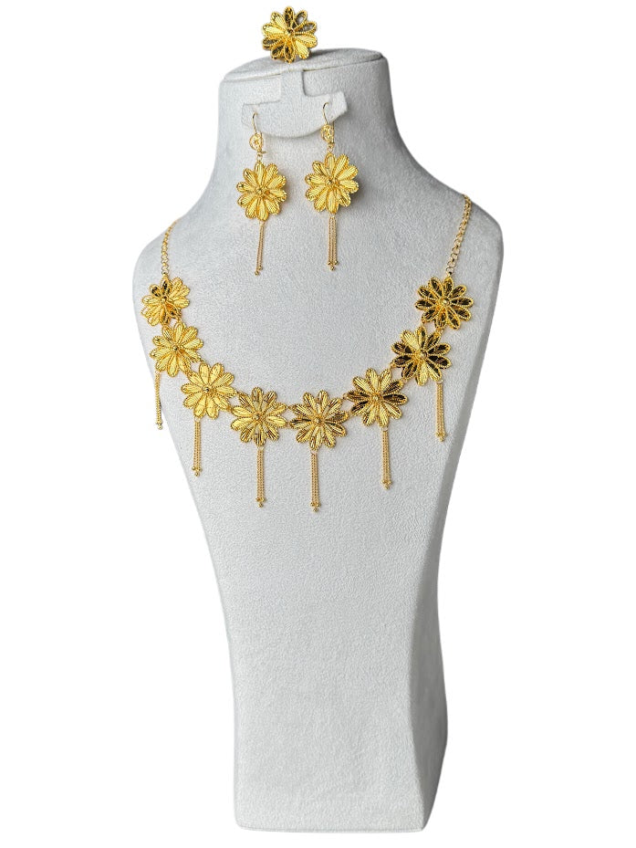 22K Gold Necklace & Ring & Earrings 75.9g
