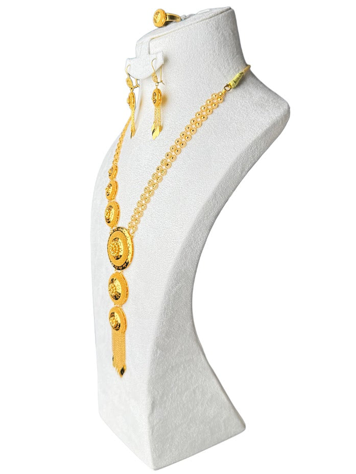 22K Gold Necklace & Ring & Earrings 57.99g