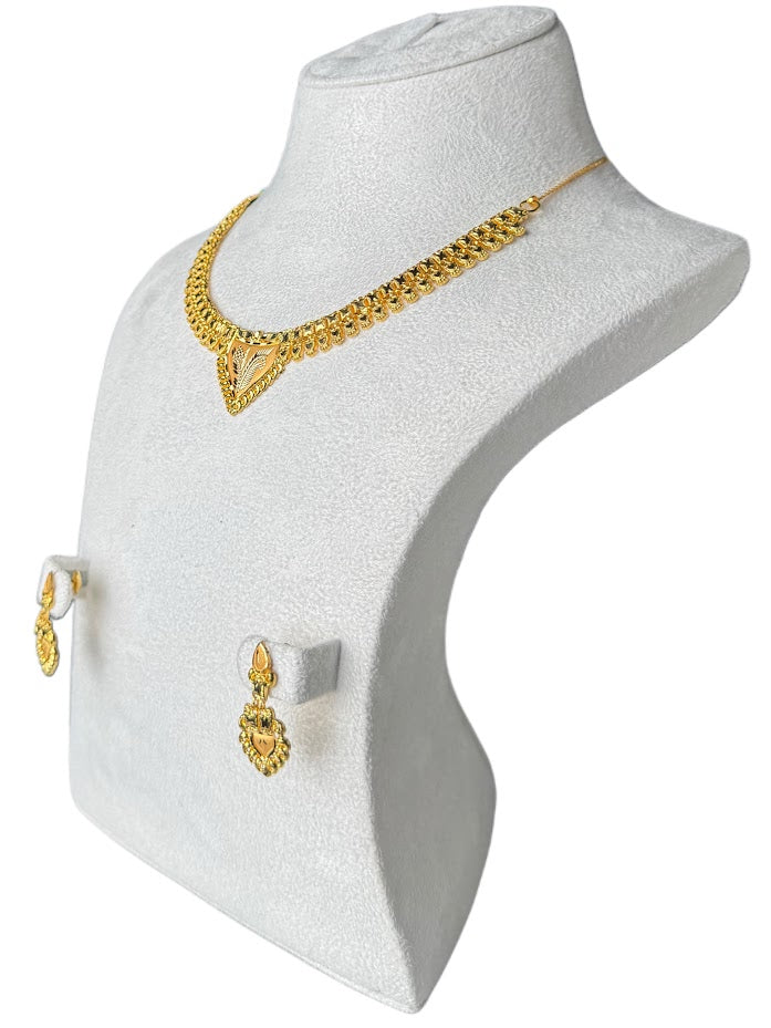22K Gold Necklace &Earrings 10g