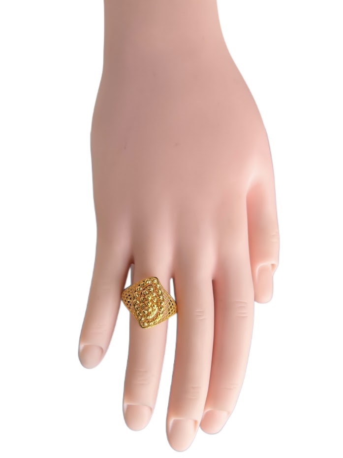 22K Gold Ring 3.86g