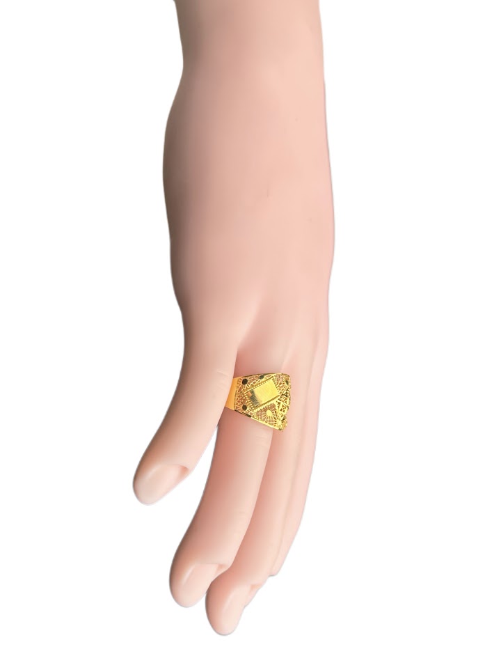 21K Gold Ring 3.73g