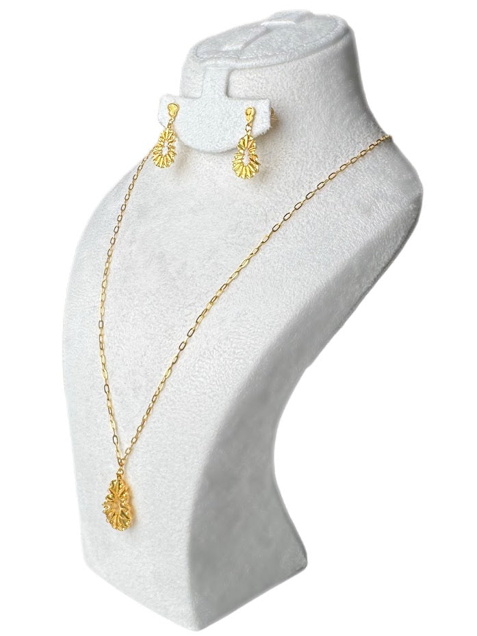 22K Gold Necklace & Earrings 10.49g