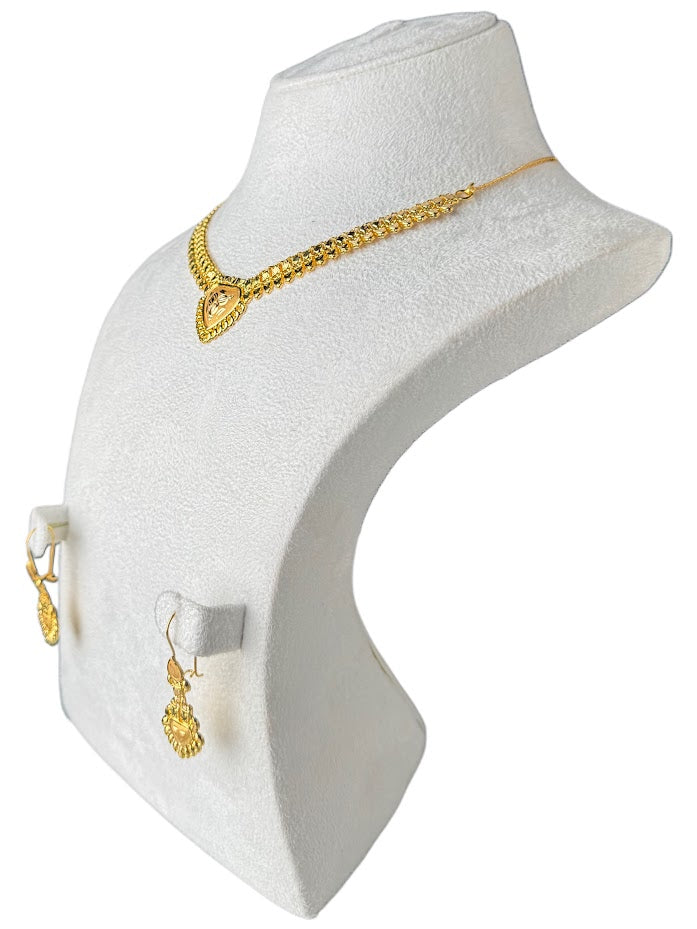 22K Gold Necklace & Earrings 8.44g