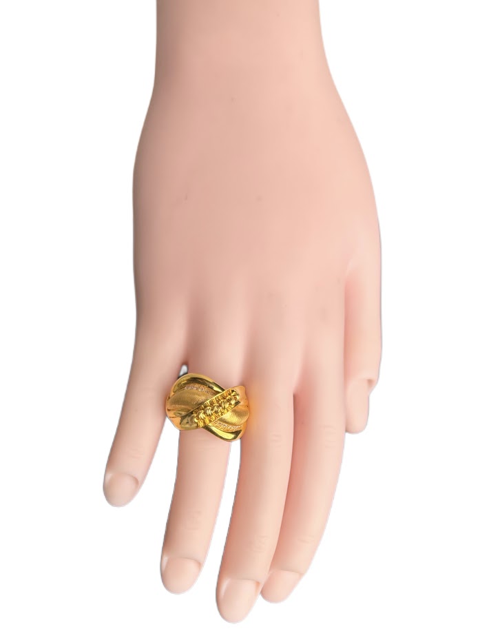 21K Gold Ring 5.7g